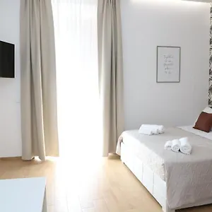 https://superior-holiday-house.catania-hotels.net