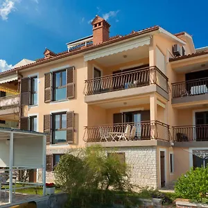 https://artapart-d.in-istria.net